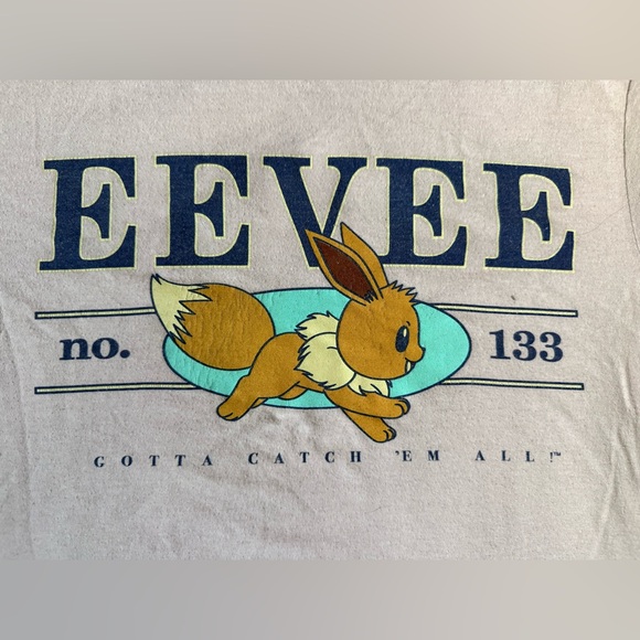 Eevee Pokémon “Gotta Catch ‘Em All!” Cream Graphic T-Shirt Anime Size Small - Picture 2 of 6